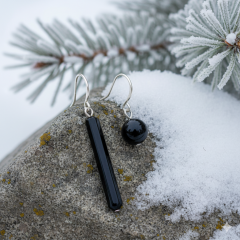 Asimetrik Sallantılı Küpeler